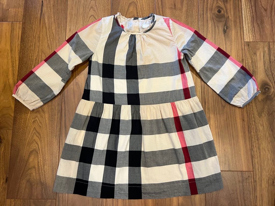 バーバリー　Burberry ワンピース　6Y