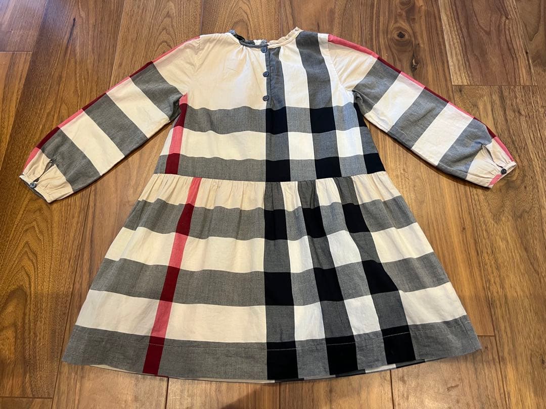 バーバリー　Burberry ワンピース　6Y
