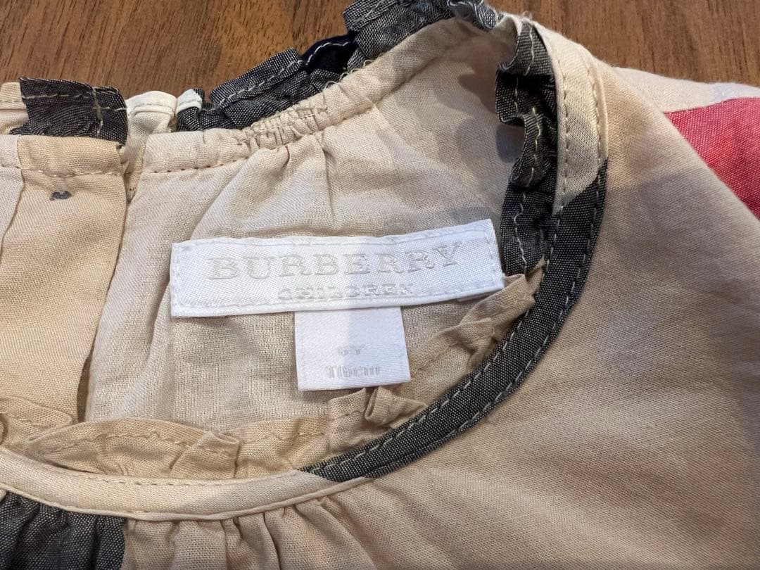 バーバリー　Burberry ワンピース　6Y