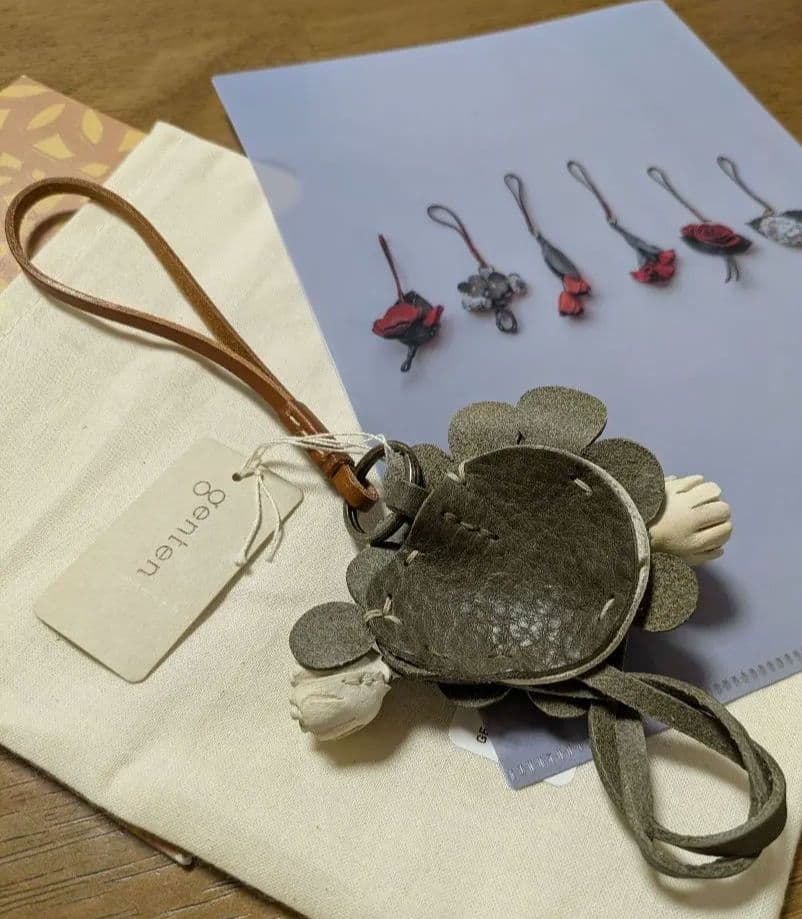 【新品】 genten ゲンテン エヴァー チャーム シロツメクサ