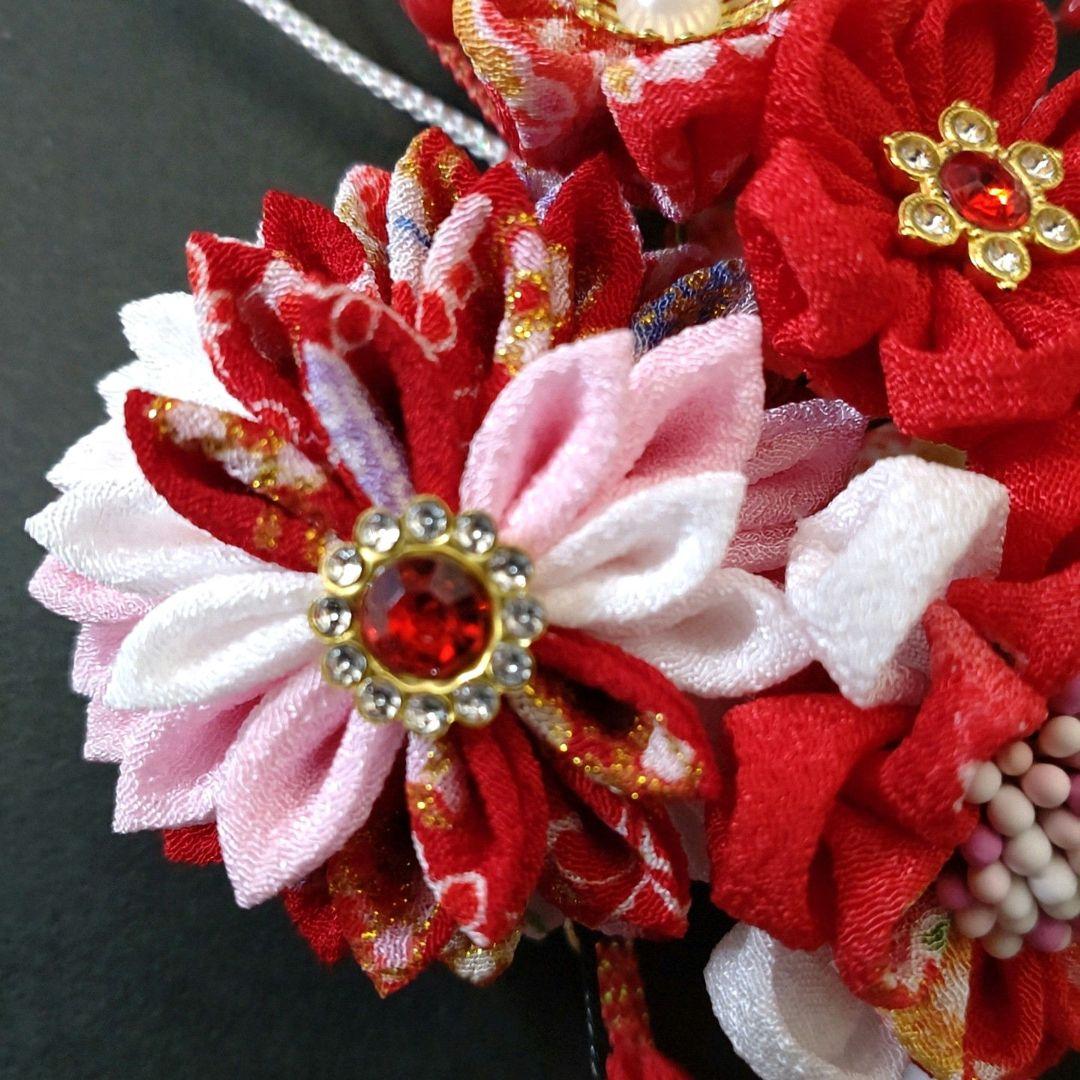 七五三髪飾り　赤 白　つまみ細工　成人式　和装　髪飾り