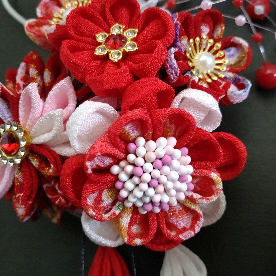七五三髪飾り　赤 白　つまみ細工　成人式　和装　髪飾り