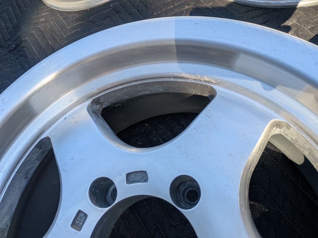 b*0様 アルミホイール 16インチ 7J 5h PCD139.7