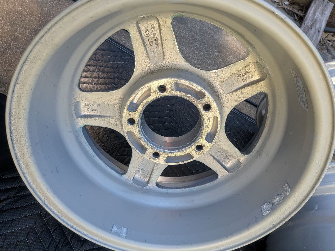 b*0様 アルミホイール 16インチ 7J 5h PCD139.7