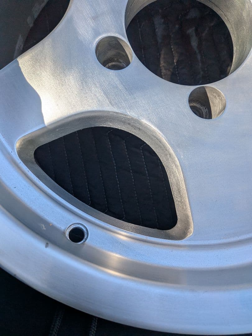 b*0様 アルミホイール 16インチ 7J 5h PCD139.7