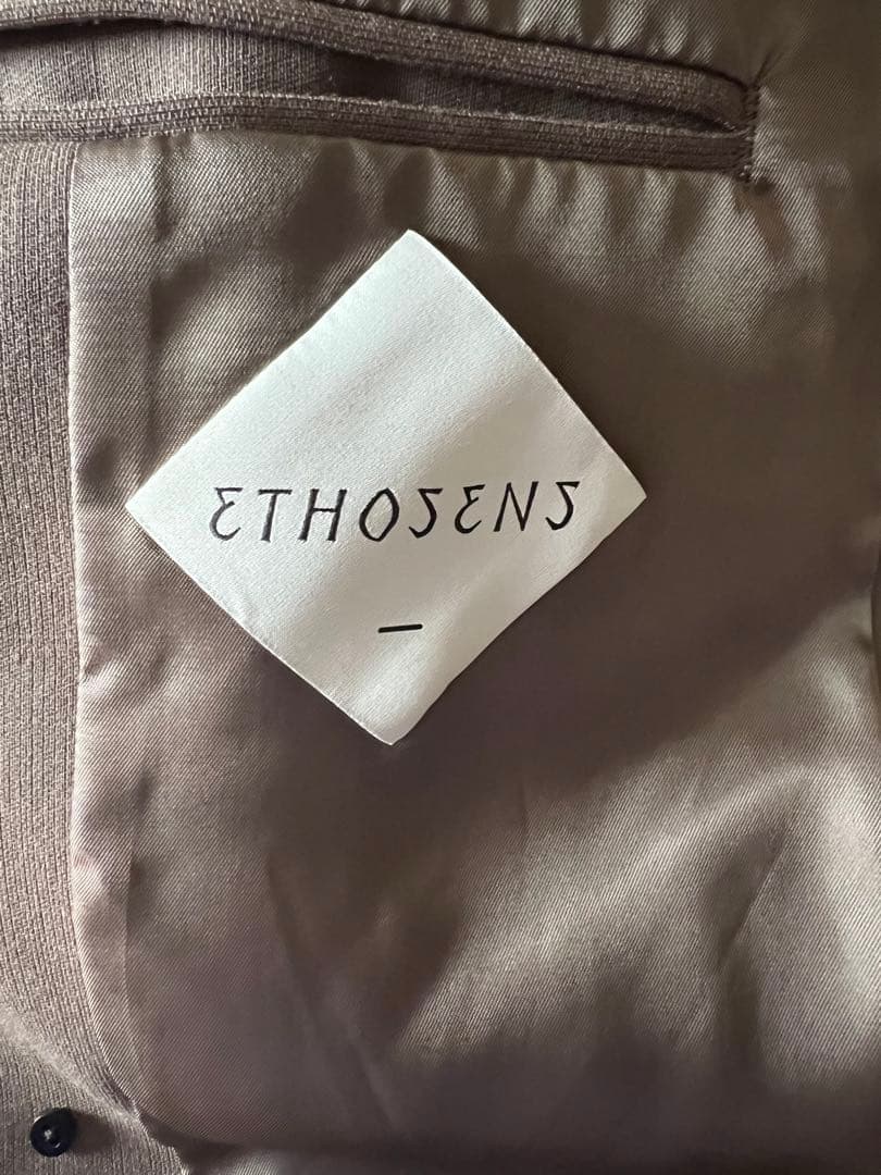 ETHOSENS ノーカラーダブルジャケット ブラウン