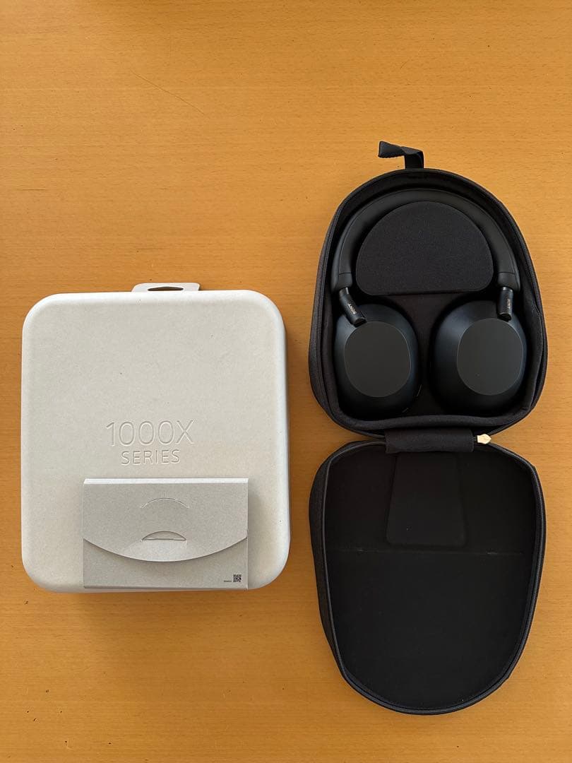 【極美品】SONY WH-1000XM5 ブラック ワイヤレスヘッドホン