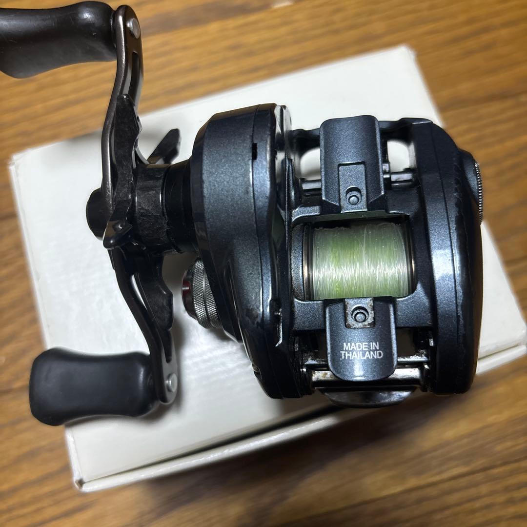 16ジリオン　7.3 右