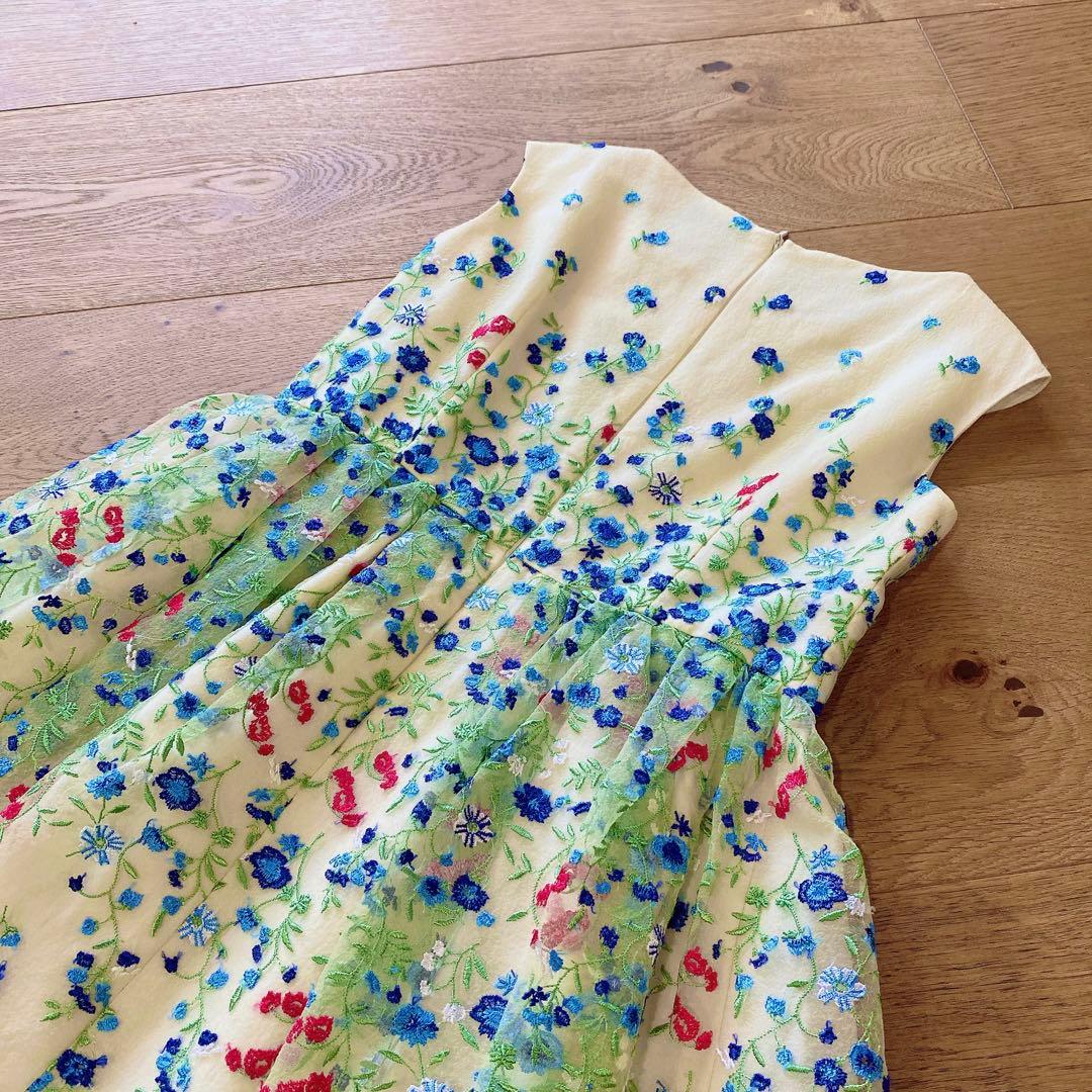 新品　トッカバンビーニ　ワンピース　ドレス　イエロー　花柄　130　3630