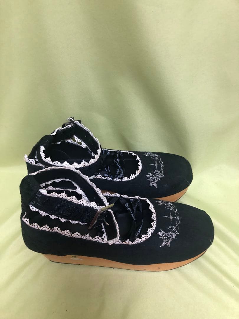 h.NAOTO 刺繍入り黒プラットフォームシューズ USED