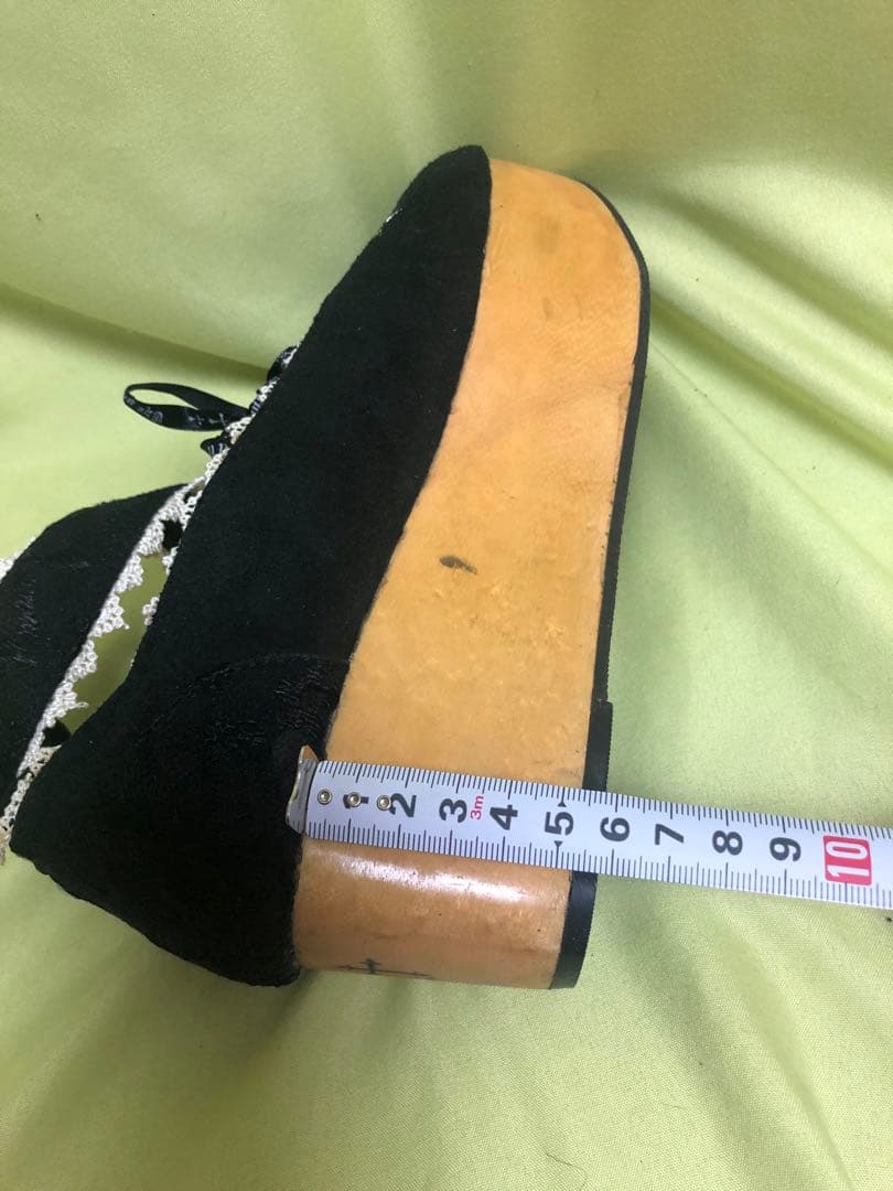 h.NAOTO 刺繍入り黒プラットフォームシューズ USED