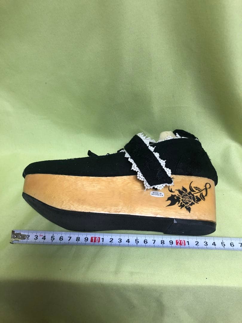 h.NAOTO 刺繍入り黒プラットフォームシューズ USED