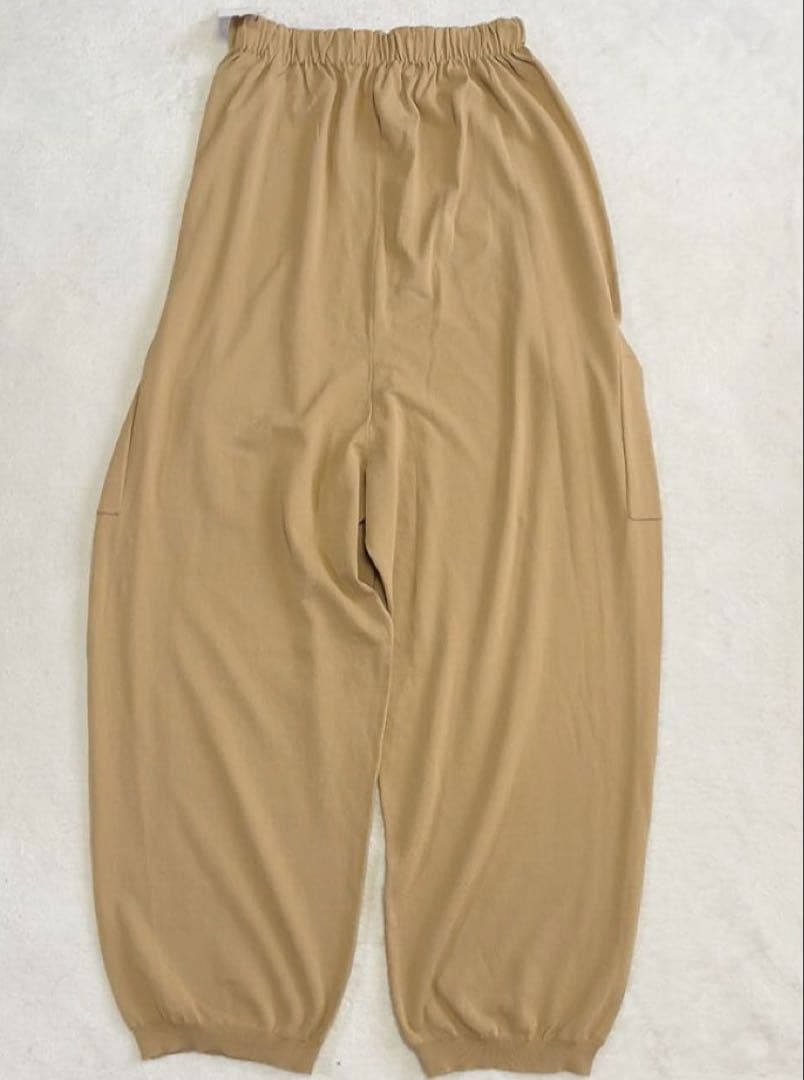 新品　エトレトウキョウ　サイドポケットベアニットオールインワン　ベージュ