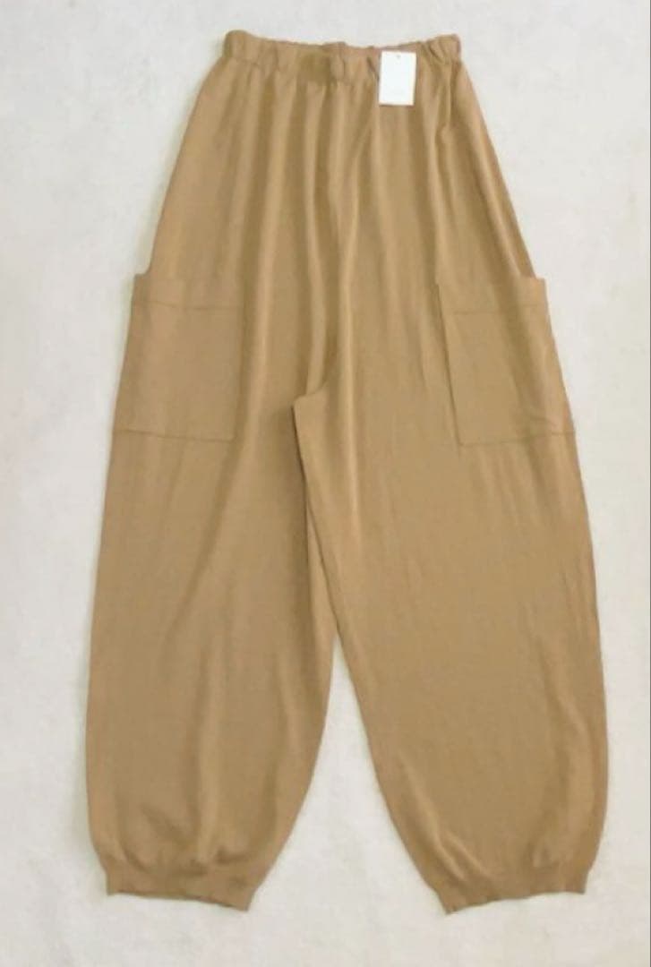 新品　エトレトウキョウ　サイドポケットベアニットオールインワン　ベージュ