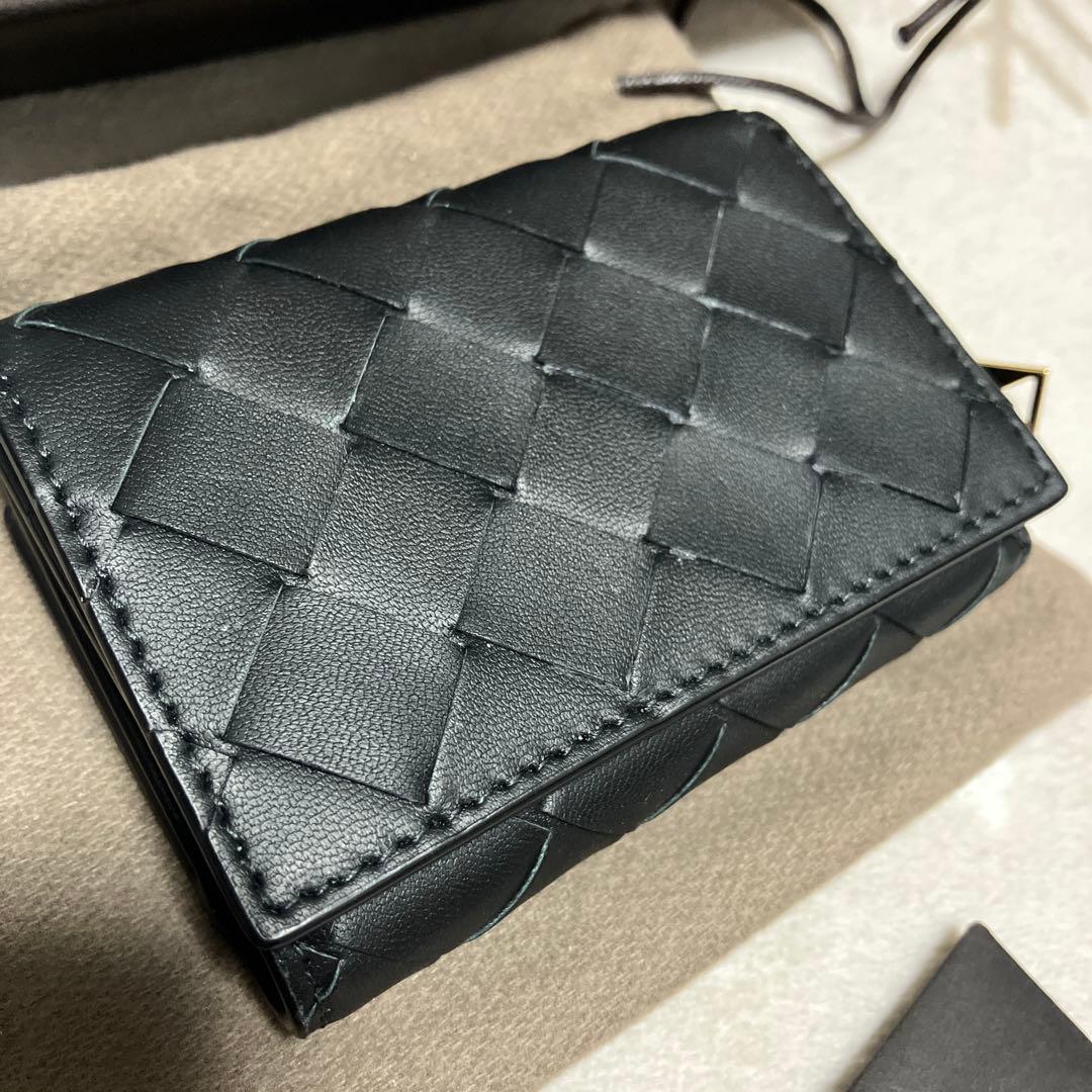 ※値下げ中　BOTTEGA VENETA ブラック 二つ折り財布