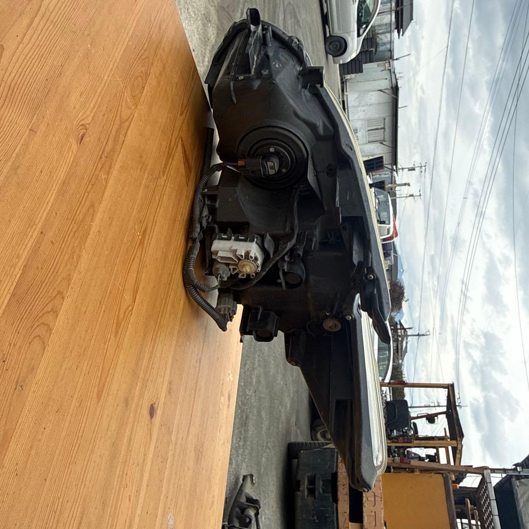 プリウス30 前期　ヘッドライト