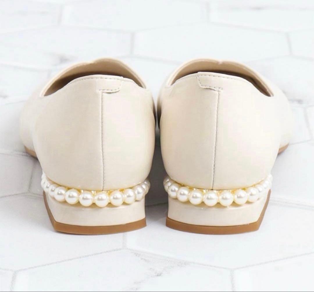 アルテミスバイダイアナ　パールヒール　Vカット フラットシューズ　アイボリー