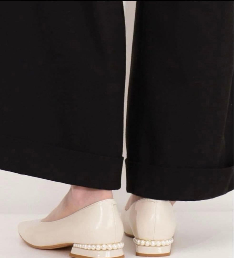 アルテミスバイダイアナ　パールヒール　Vカット フラットシューズ　アイボリー