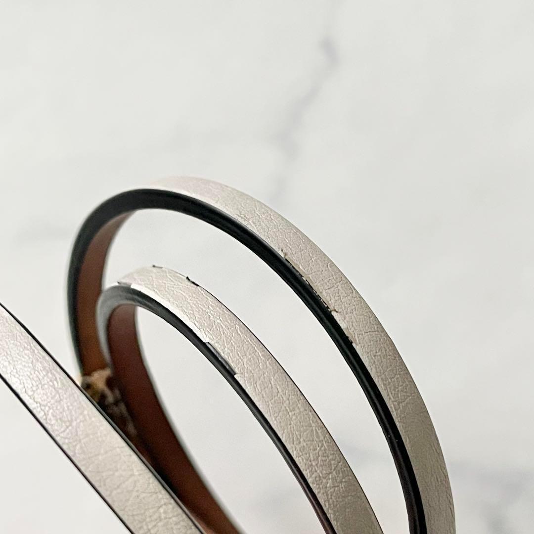 ロエベ アナグラム ツイストバングル カーフ ブレスレット レザー ホワイト