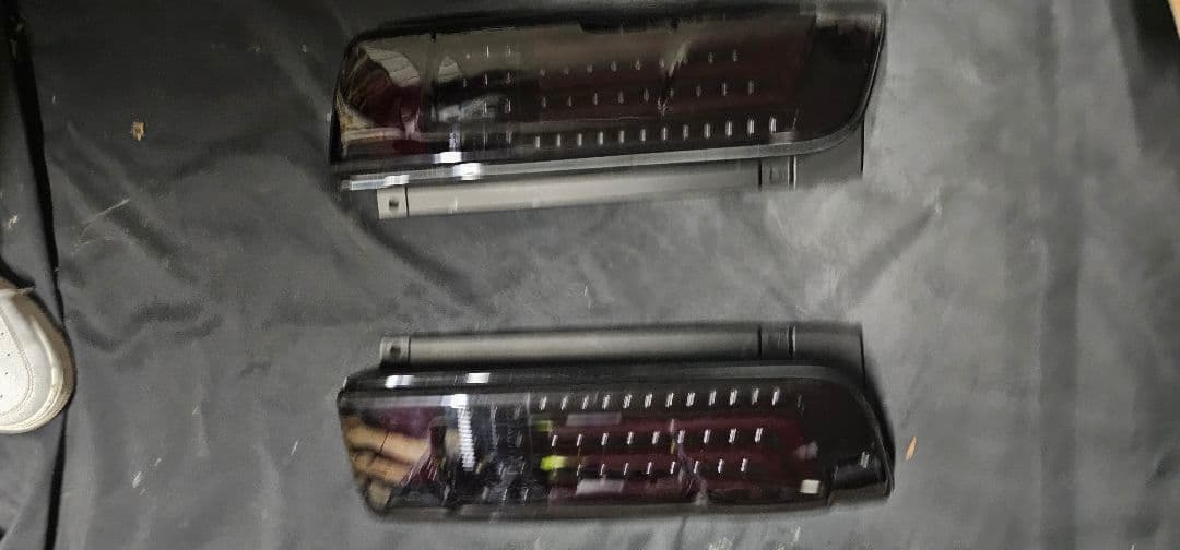 クリスタルアイファイバーLEDテールV2 NV350 キャラバン