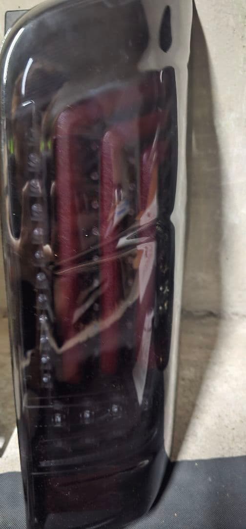 クリスタルアイファイバーLEDテールV2 NV350 キャラバン