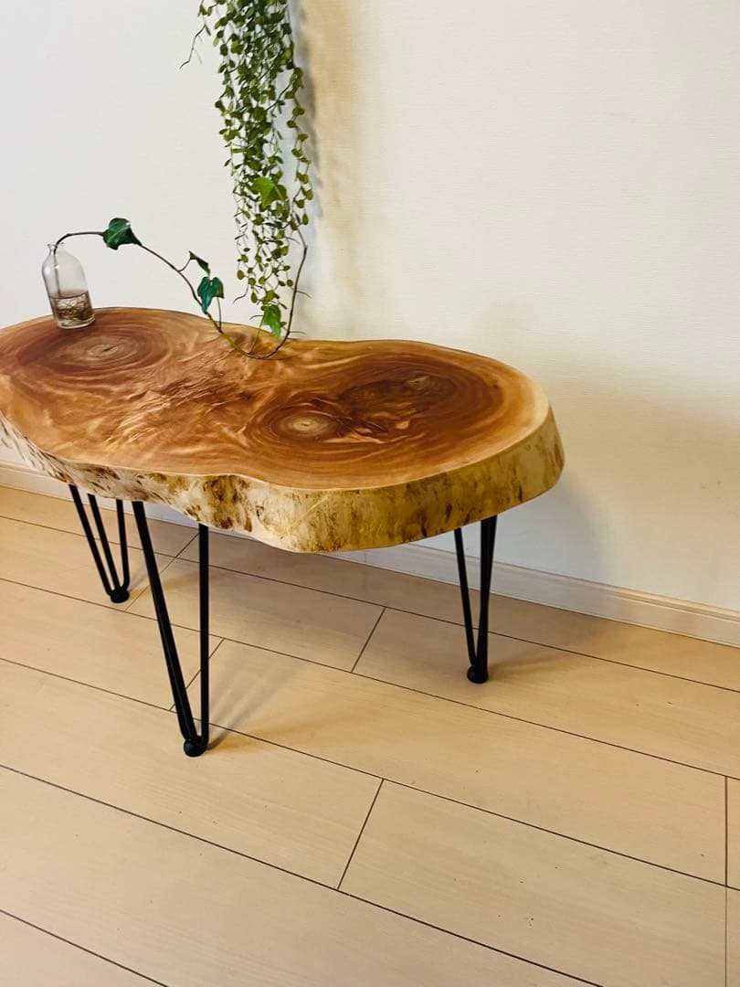 サイドテーブル　トチの木　栃　輪切りテーブル　アイアンテーブル