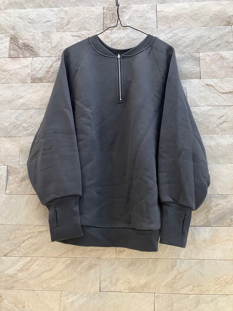 アパルトモン【アメリカーナ】クルーネックロゴスウェット