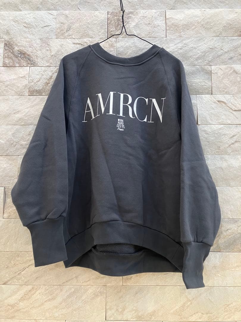 アパルトモン【アメリカーナ】クルーネックロゴスウェット