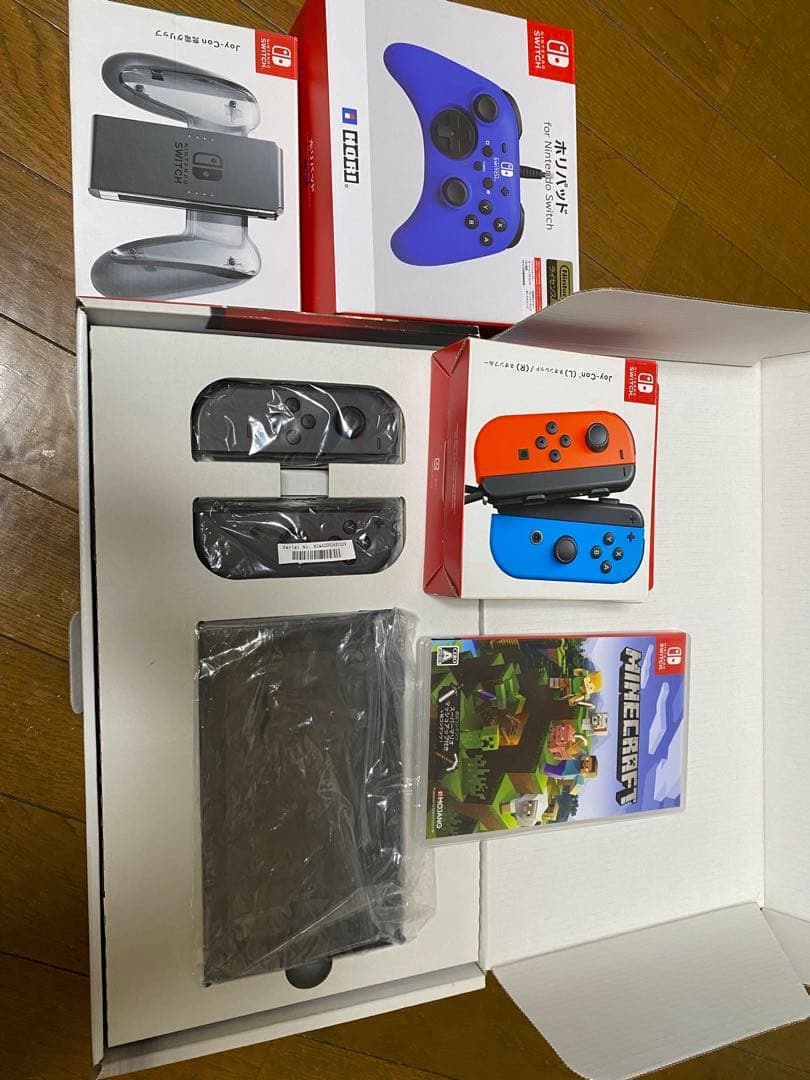 Nintendo Switch 本体とJoy-Con、マイクラなどのセット