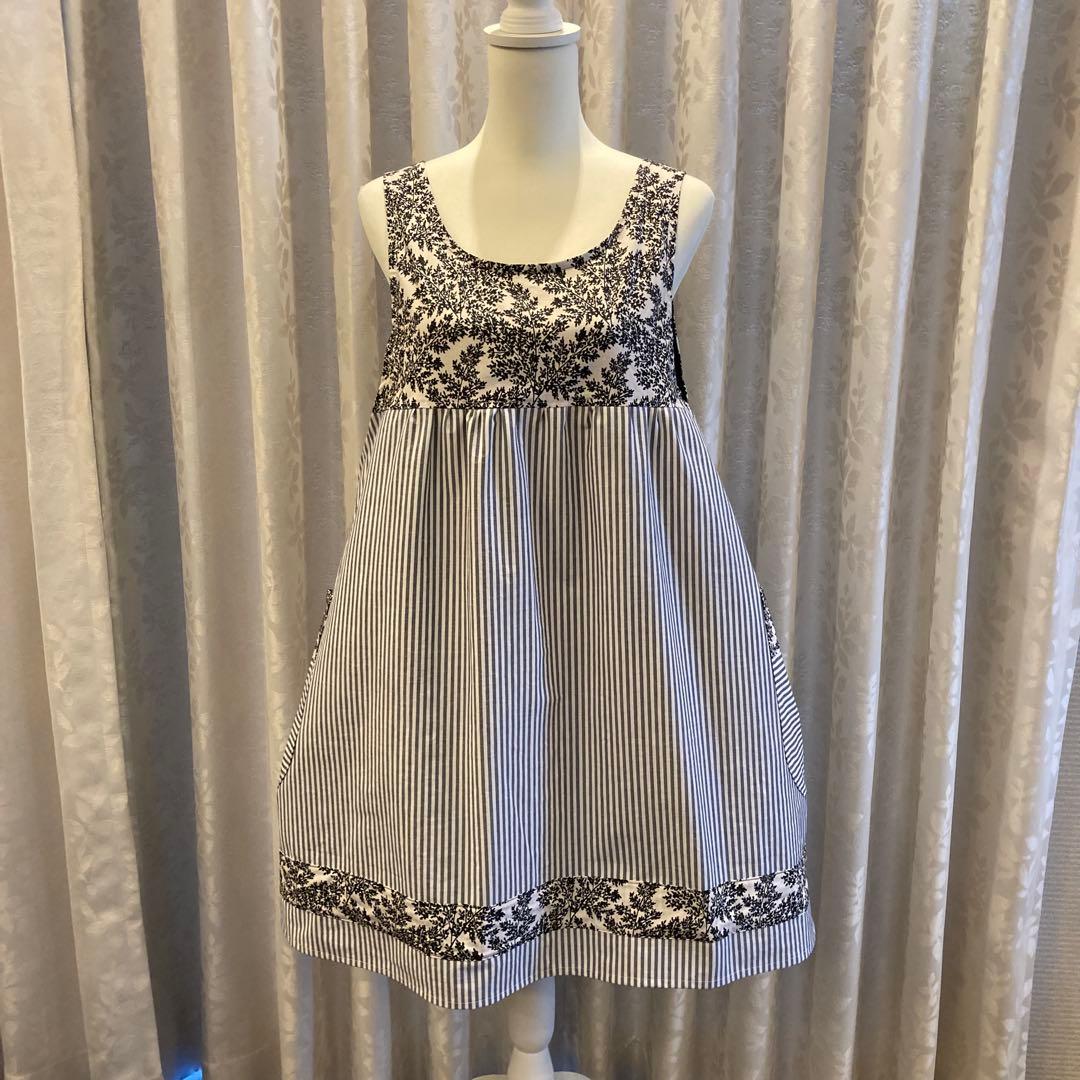 ハンドメイド　エプロン　保育士　介護士　専用