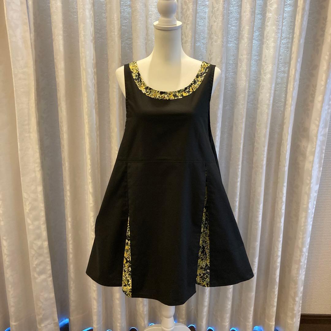 ハンドメイド　エプロン　保育士　介護士　専用