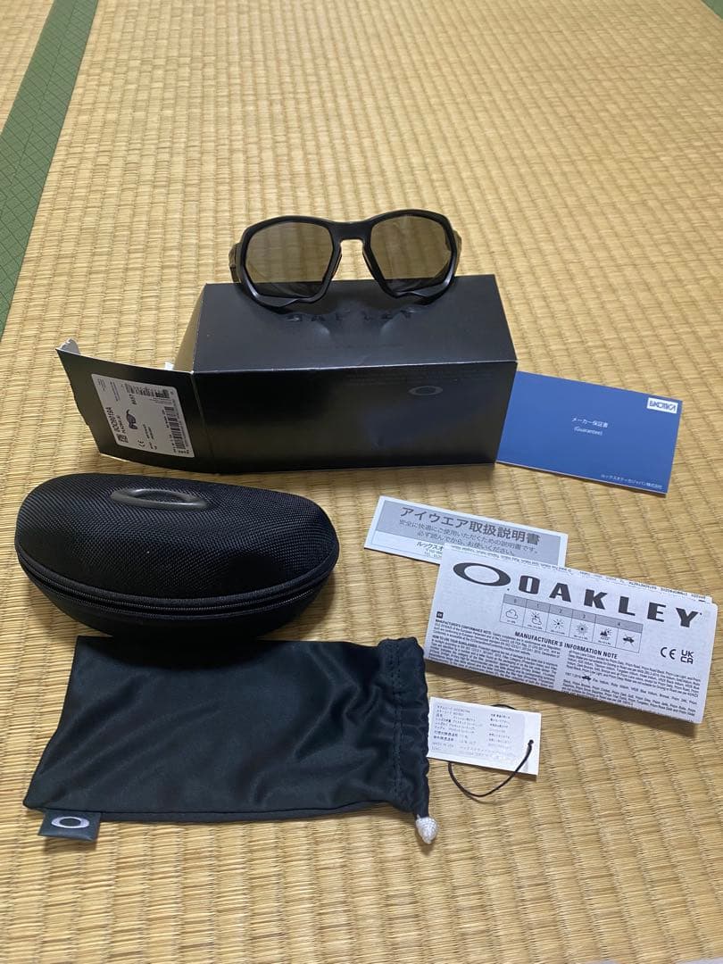 Oakley スポーツサングラス ブラック 偏光レンズ
