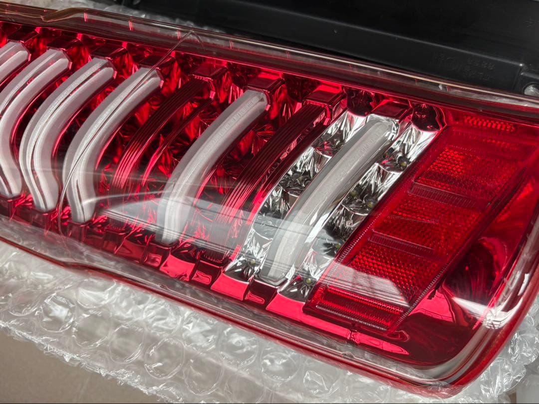 ヴァレンティ ジュエルLEDテールランプ NV350キャラバン　流れる