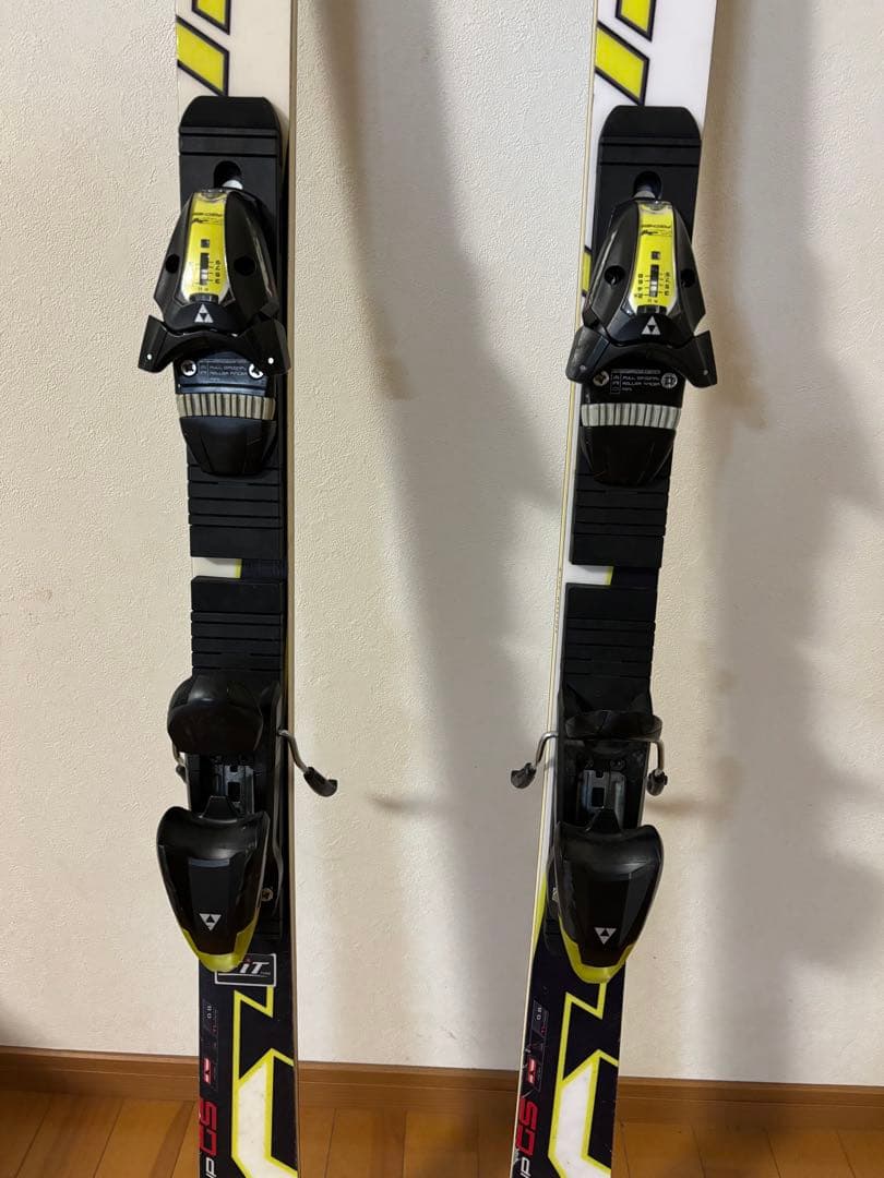 Fischer スキー板 ホワイト/イエロー バインディング付き