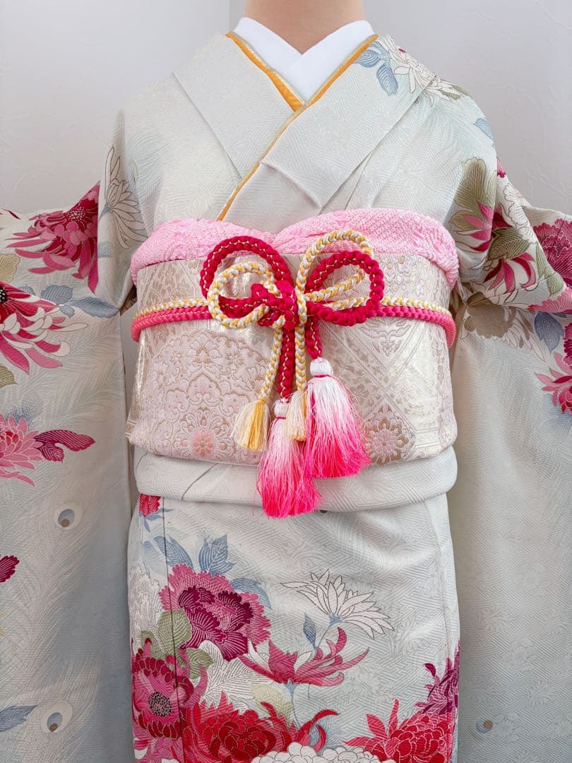 商品状態欄必須確認！新品　正絹振袖フルセット　牡丹•菊調　淡い青色 花柄