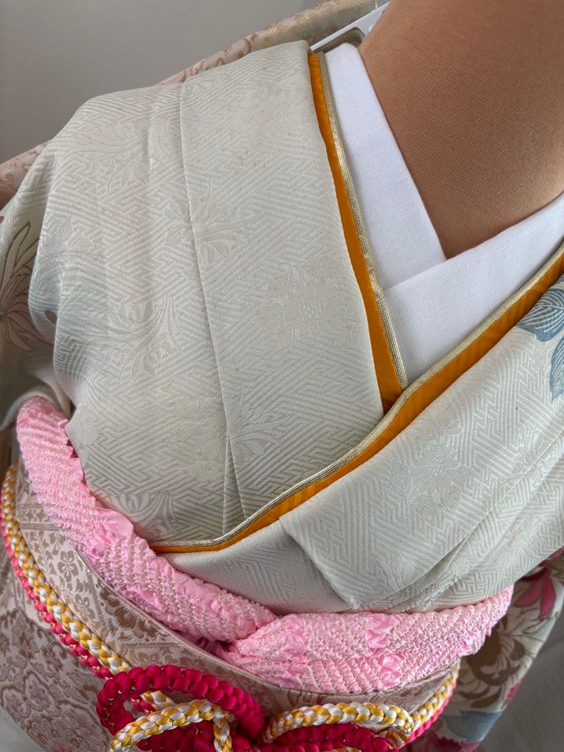 商品状態欄必須確認！新品　正絹振袖フルセット　牡丹•菊調　淡い青色 花柄