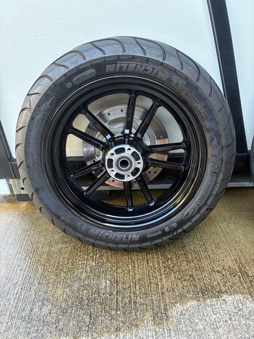 ハーレーダイナホイール前後セット