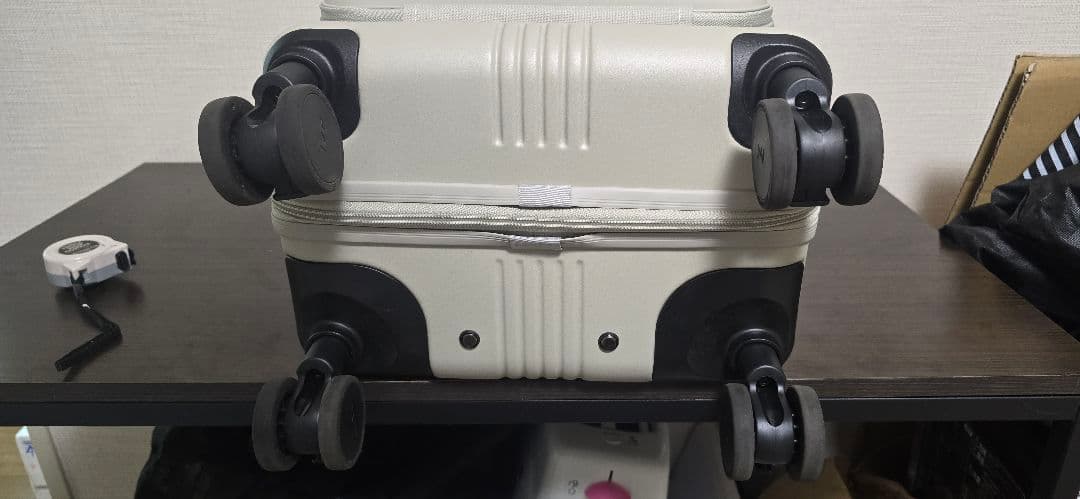 未使用　美品　MAIMO　キャリーケース　白