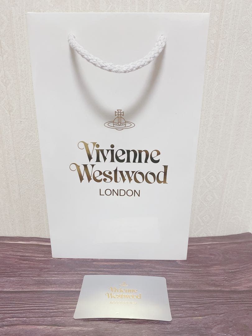 〔新品未使用〕　ヴィヴィアンウエストウッド　２つ折り財布
