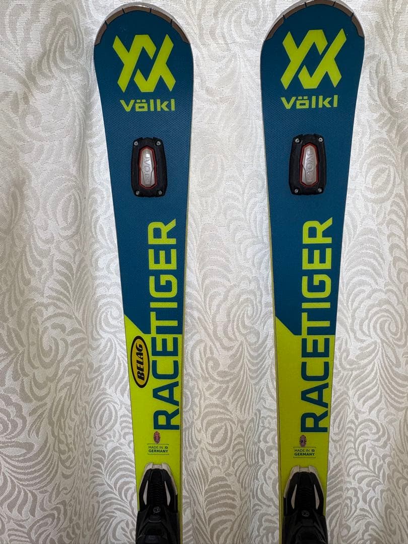 Volkl スキー板　RACETIGER SL