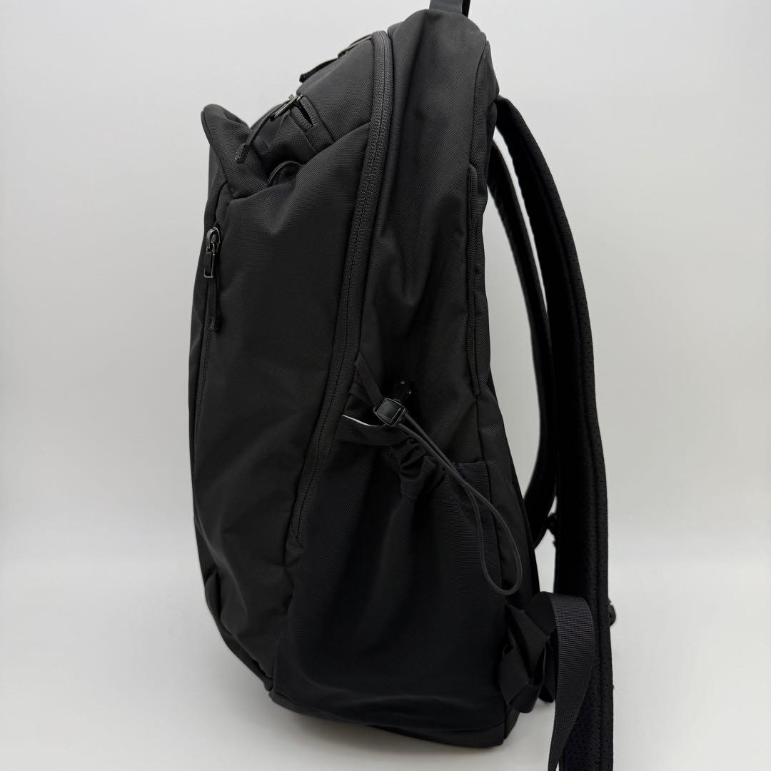 ARC’TERYX MANTIS 26 BACKPACK 黒