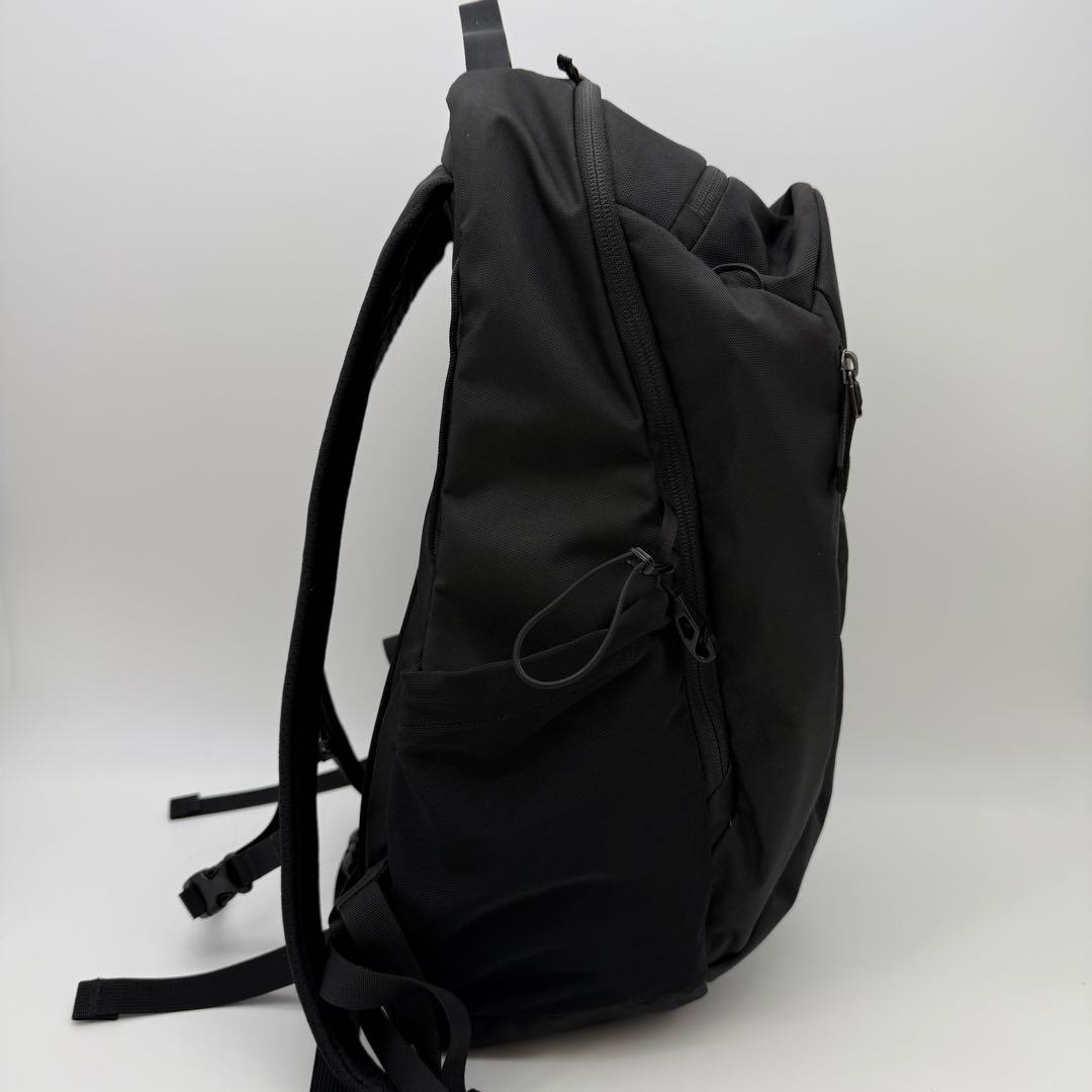 ARC’TERYX MANTIS 26 BACKPACK 黒