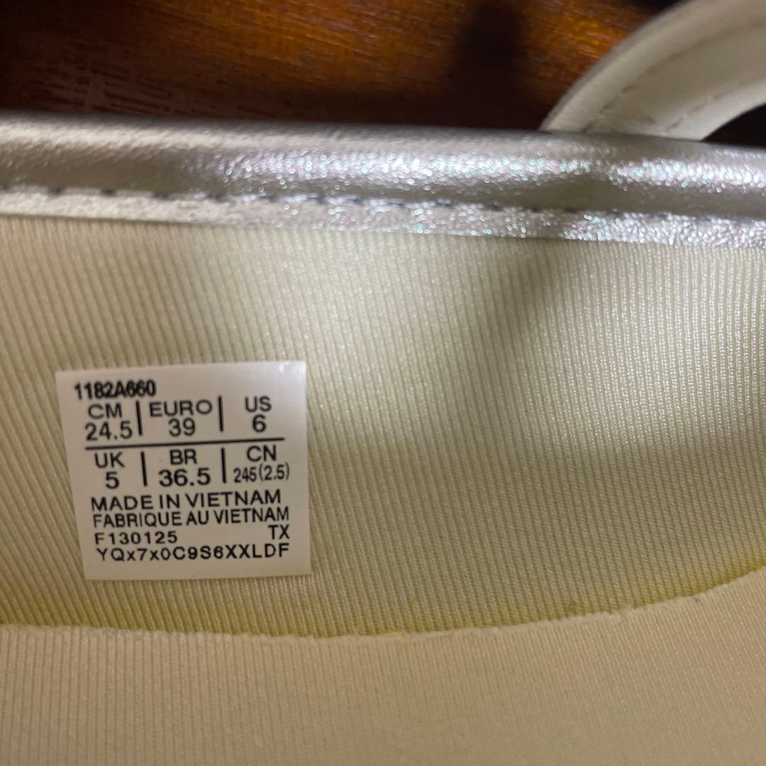 オニヅカタイガーMEXICO 66 TGRS