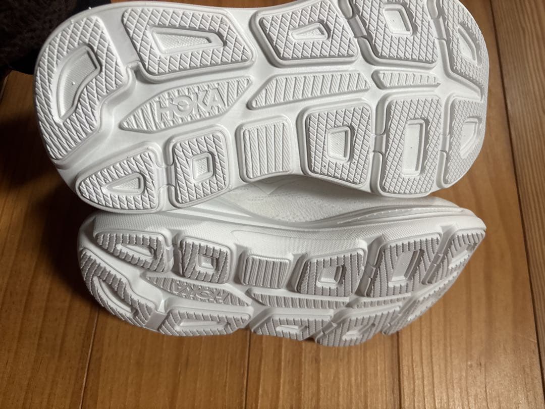 m*＊様 ホカ　HOKA ボンダイ9