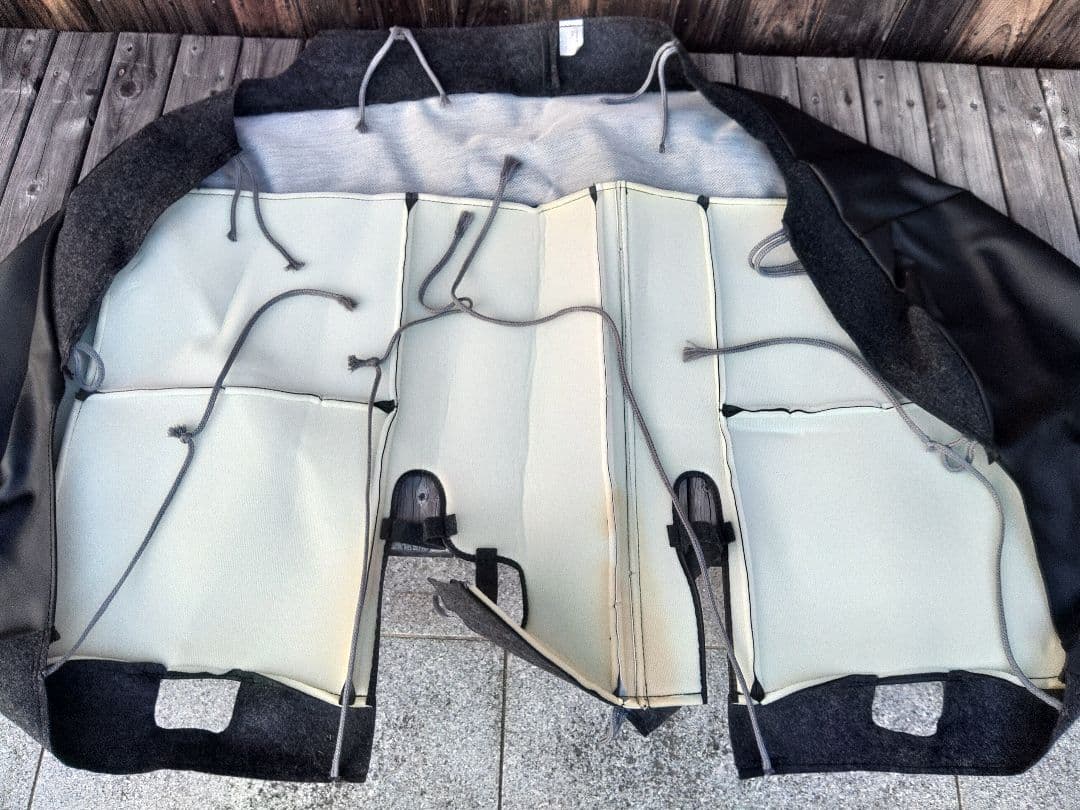 ライズ　トヨタ純正　革調シートカバー