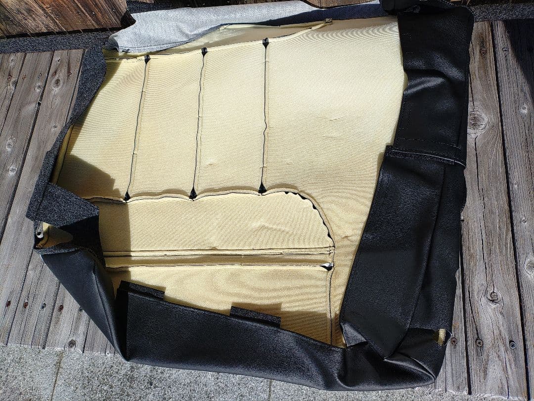 ライズ　トヨタ純正　革調シートカバー