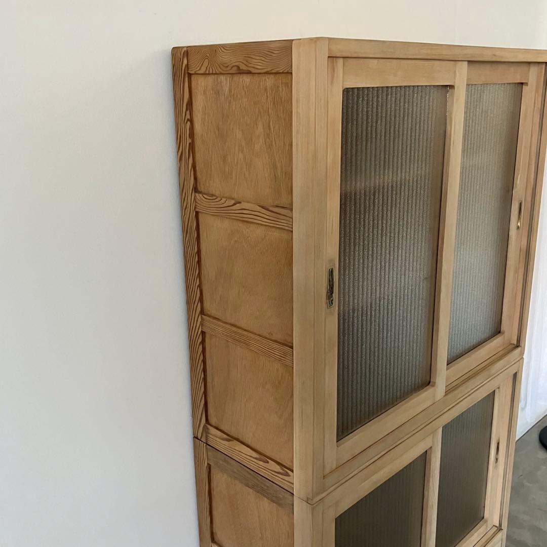 レトロ　アンティーク　古道具　古家具　剥離家具　ストリップド　食器棚　ガラス棚