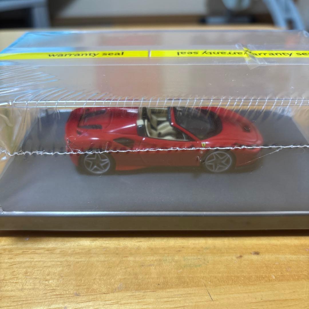 Ferrari F8 Spider ミニカー