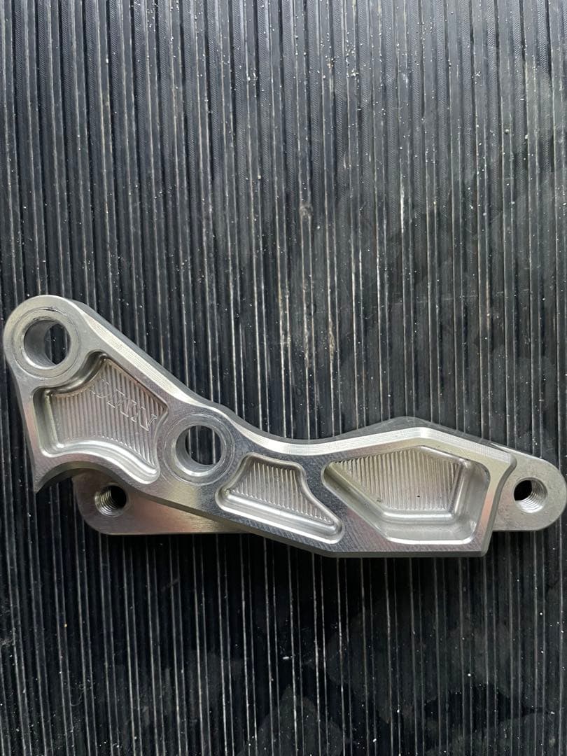 Dトラッカー　LX250E　ブレンボ40mmピッチキャリパーサポート　φ320