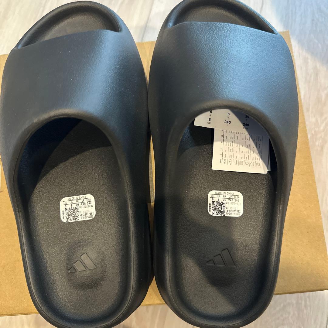 adidas YEEZY SLIDE “Onyx” ブラック 28.5cm